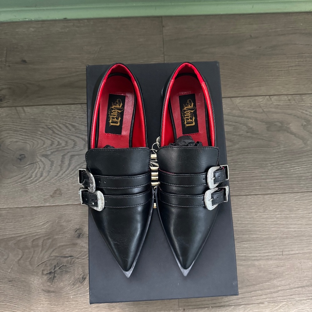 Kat Von D Bathory Flat Black Vegan Leather Size 9